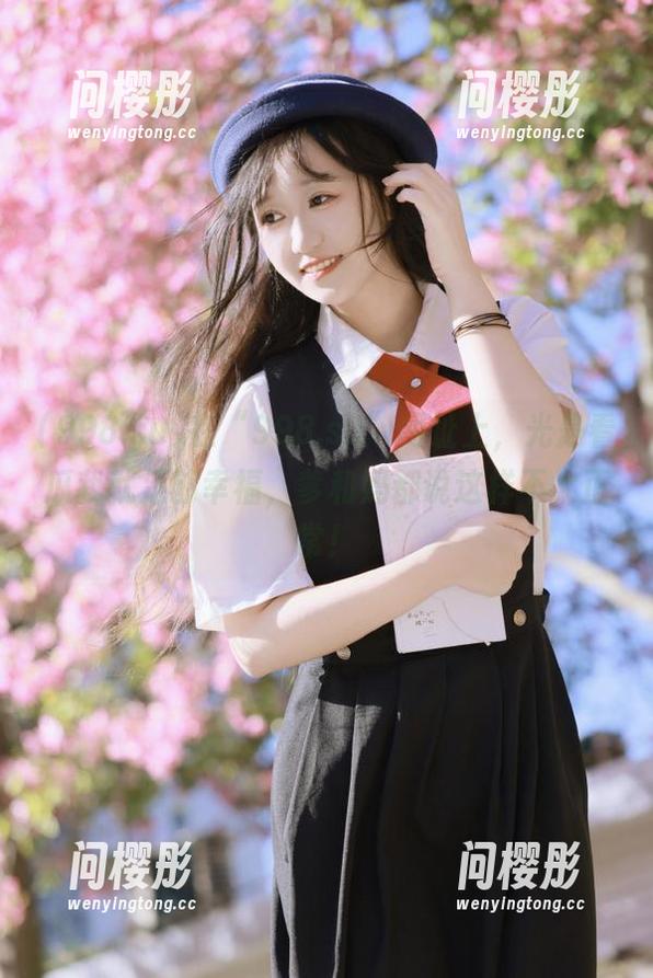 在“998.su”网址上，光是看瓜我就足够幸福，爹和妈都说这样不太正常！