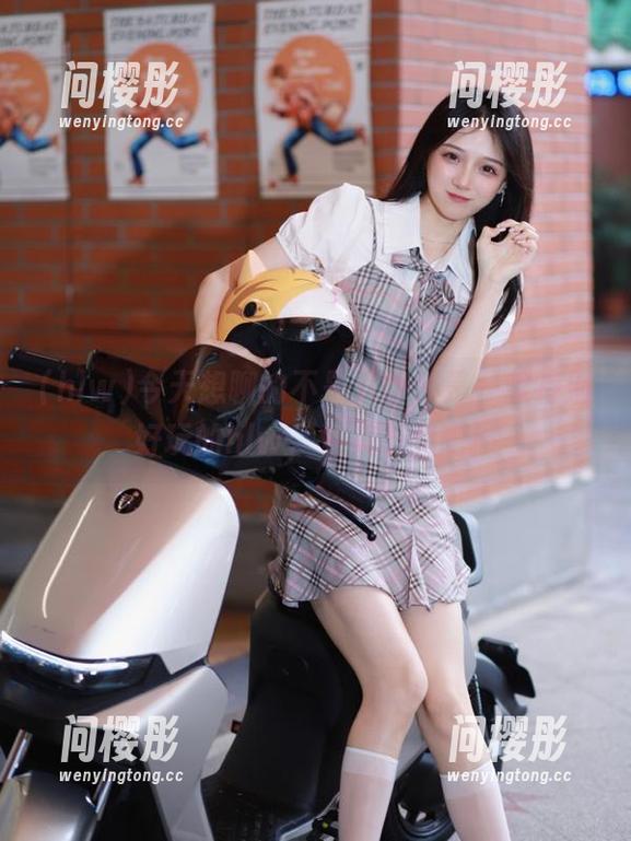 今天想聊的不是八卦，是一款特别好玩的hlw，快来下载吧！