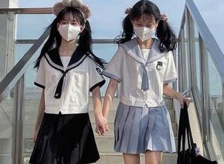 在zztt11的“免费观察区”，简直就像在家开了个二手八卦市场，眼花缭乱啊！