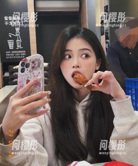五一吃瓜网 五一吃瓜网苹果版:今日瓜场,带你尝流行的酸甜苦辣!