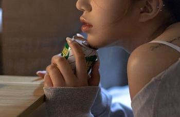 每次逛五一黑料网站都有种“被喂到饱”的感觉，疯狂点赞！
