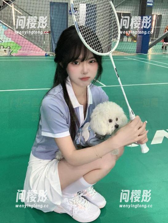 一边刷五一黑料app，一边喝茶，心中不禁感叹世态炎凉！
