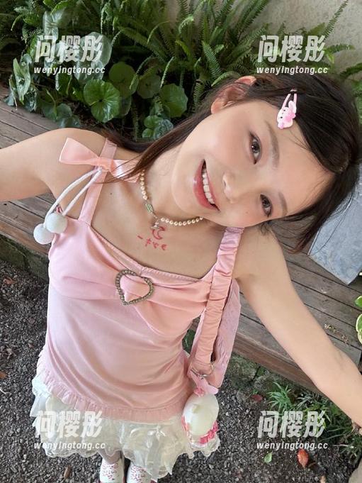瓜真不少，观看的时候我已经不知不觉迷恋吃瓜网的入口了。