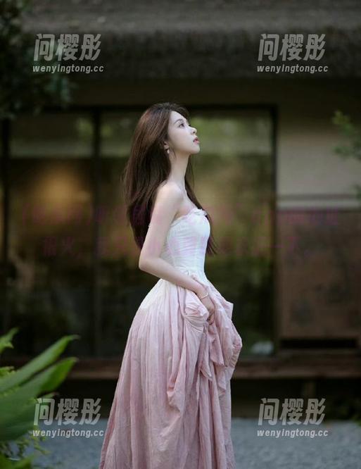 听邻居说“吃瓜网”app的地址很火，我只是小心翼翼地求证一下。