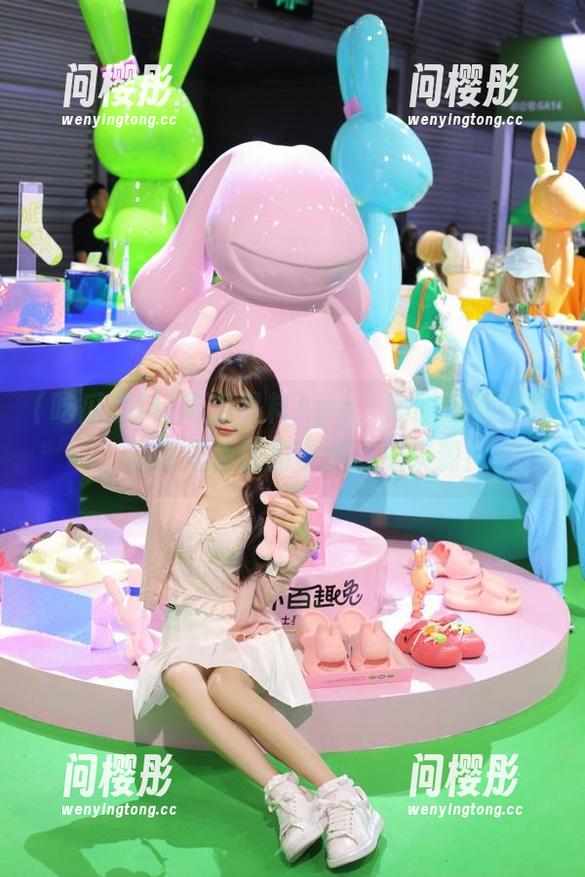吃瓜黑料 吃瓜黑料App,随时随地在线,瞬间成为你的小道消息来源!