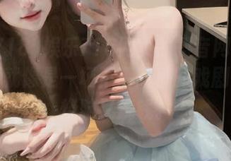 娱乐718网页的抖音网红直播，简直就像是一场不带草稿的戏剧，随时烧脑又烧钱。