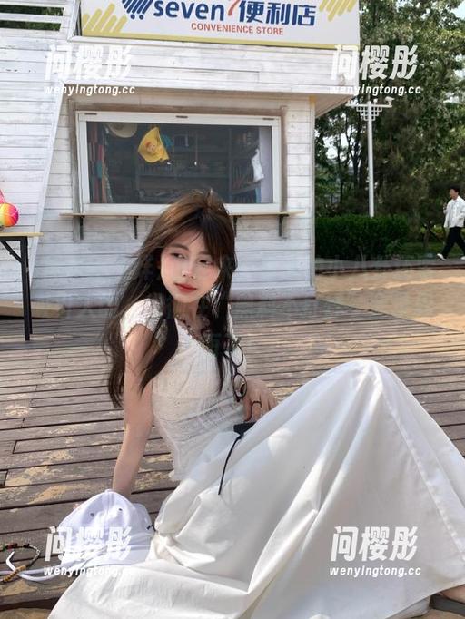 说起来，今天的小八卦还蛮吸引人的，徘徊在“黑料不打烊”登录界面了！
