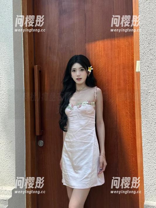 瘫坐在黑料社网页前，脑阔痛却又不想走开…