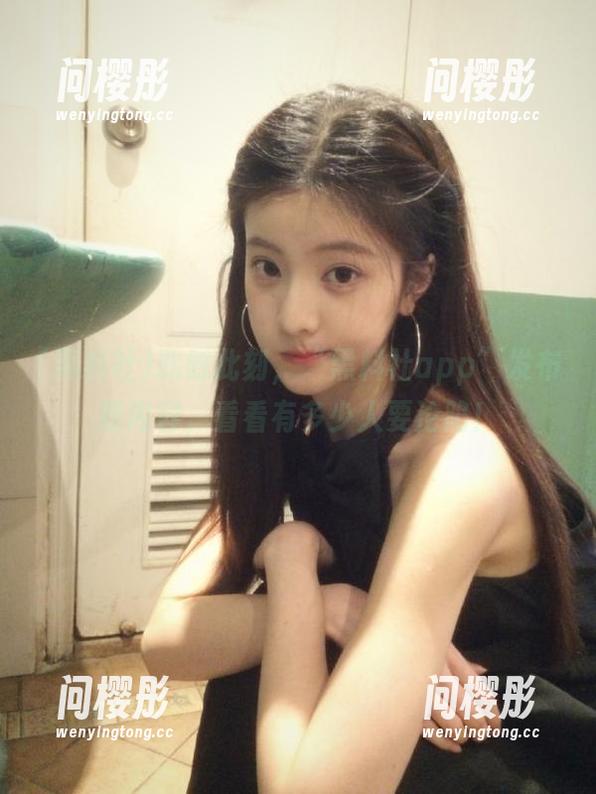 此时此刻，“黑料社app”发布新内容，看看有多少人要沦陷！