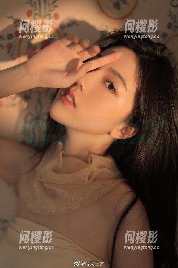 黑料网站发布：每次看到美女介绍，都想点个赞，感觉自己在追星！